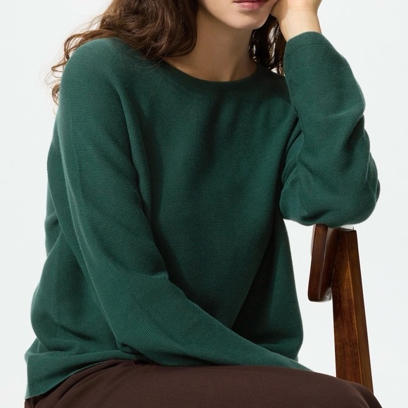 Uniqlo Sweaters - UNIQLO 3D Knit Cotton Sweater Green Small Lightweight Crewneck